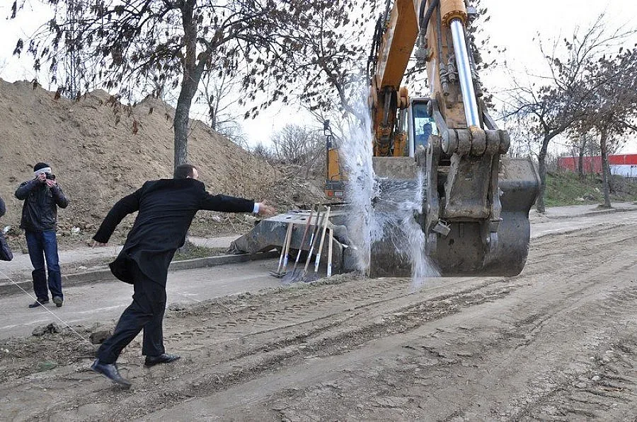 Направиха първа копка за обновлението на водния цикъл на Видин