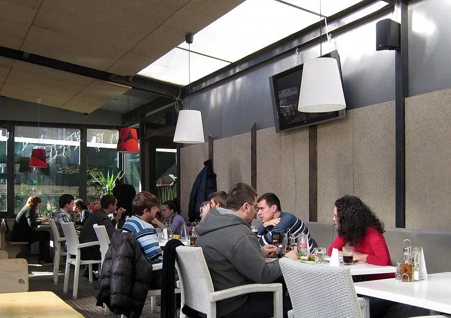 Над 50% от българите смятат „мекането" за правилно