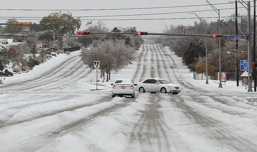 Бурята в САЩ отмени над 2000 полета