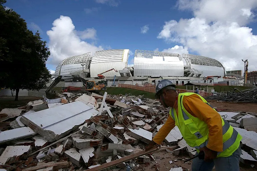 Алигатори дебнат Англия и Италия