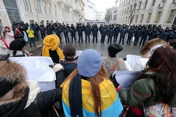 Огромен митинг свиква опозицията в Украйна