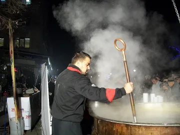 Ути нахрани 2500 заралии с никулденски курбан