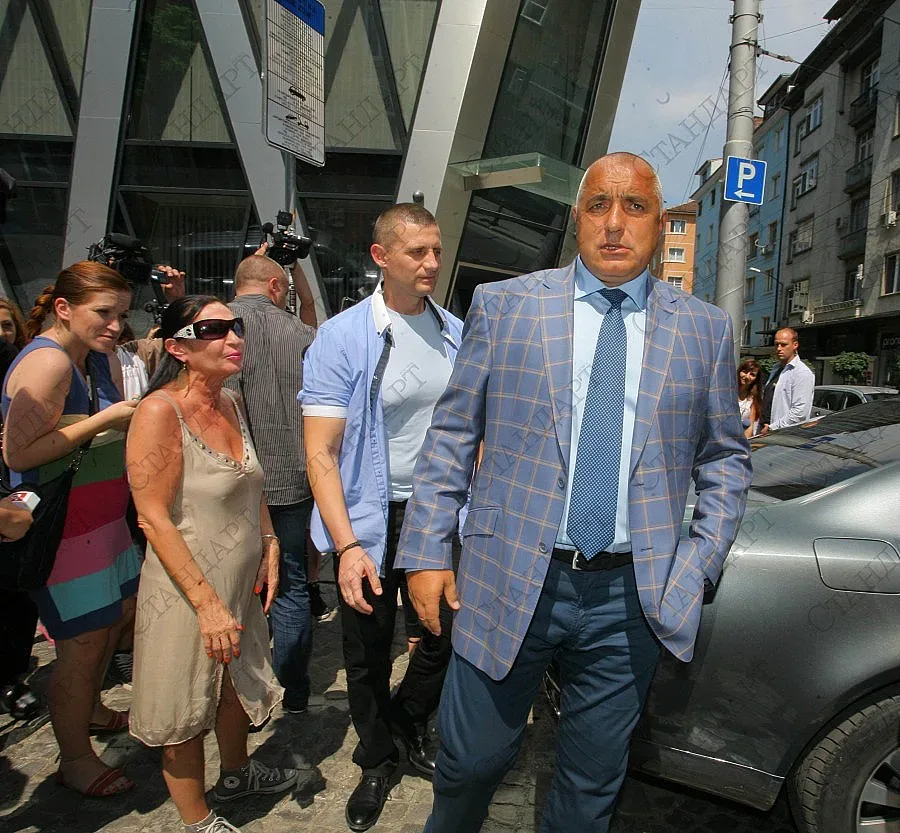 Бойко пак с оферта към реформаторите