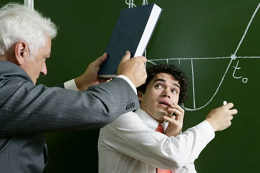 8 декември: Професори трепачи