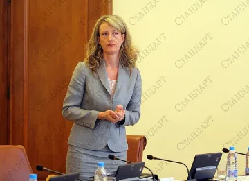 Златанова: Докладът за правосъдие е за 3 кабинета