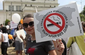57% от българите са против връщането на пушенето