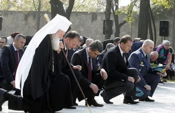 Вдигат паметни плочи за убити в Ирак и Камбоджа