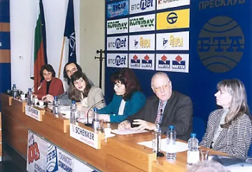 Журналистически конкурс на СИЖБ "Светове и цветове"