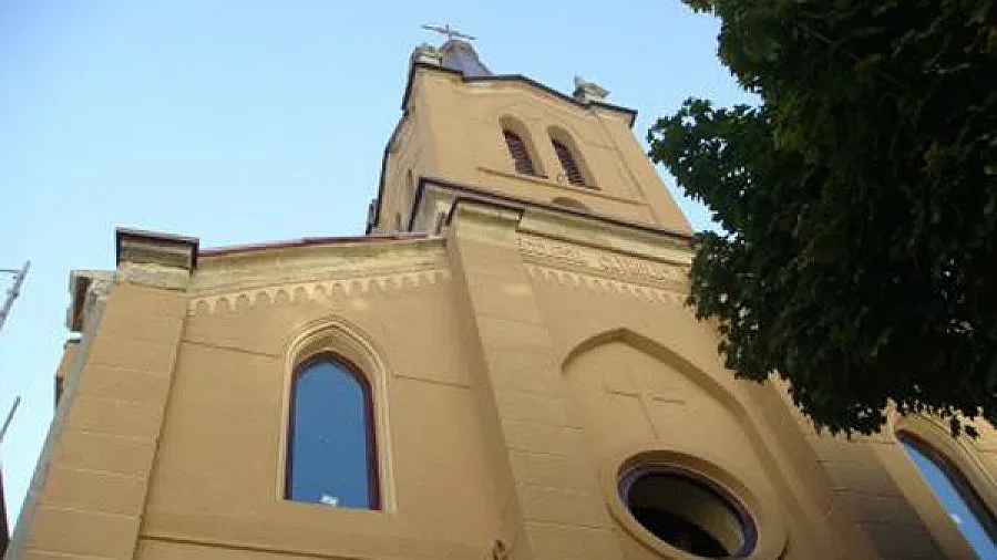 Търсят стари снимки на изчезналия олтар в католически храм край морето