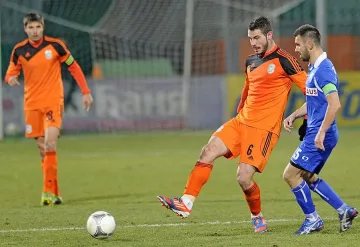 Гранд извади 4 млн. евро за Симеон Славчев