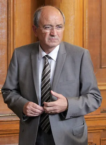 Набедиха Кирил Калфин за люспа номер 2 в ГЕРБ