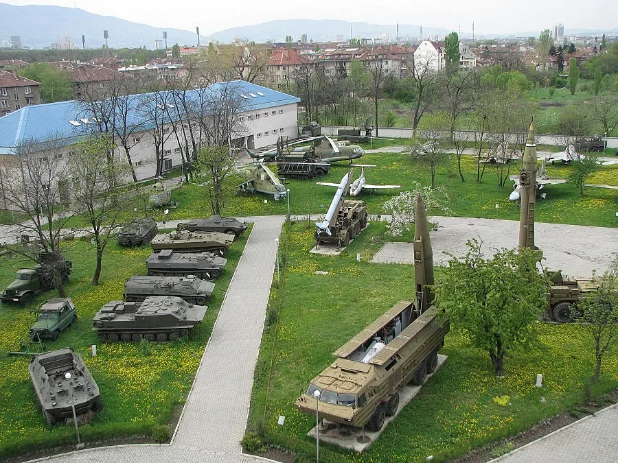 Хванаха с наркотици пазач на НВИМ