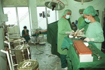 Готвят суперболница под пагон