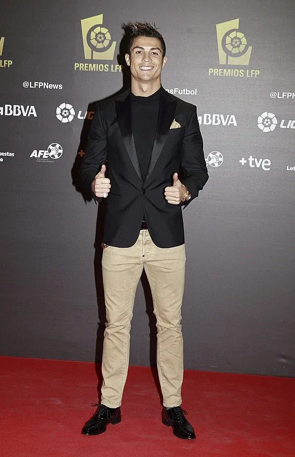 ФИФА угоди на Роналдо