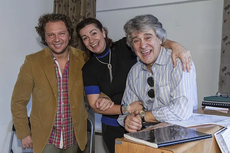 Мартин Пантелеев дирижира Ода за света