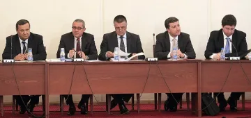 Намаляват партийните субсидии едва с 1 лев на глас