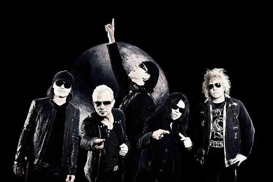 Scorpions приемат финалистите от X Factor