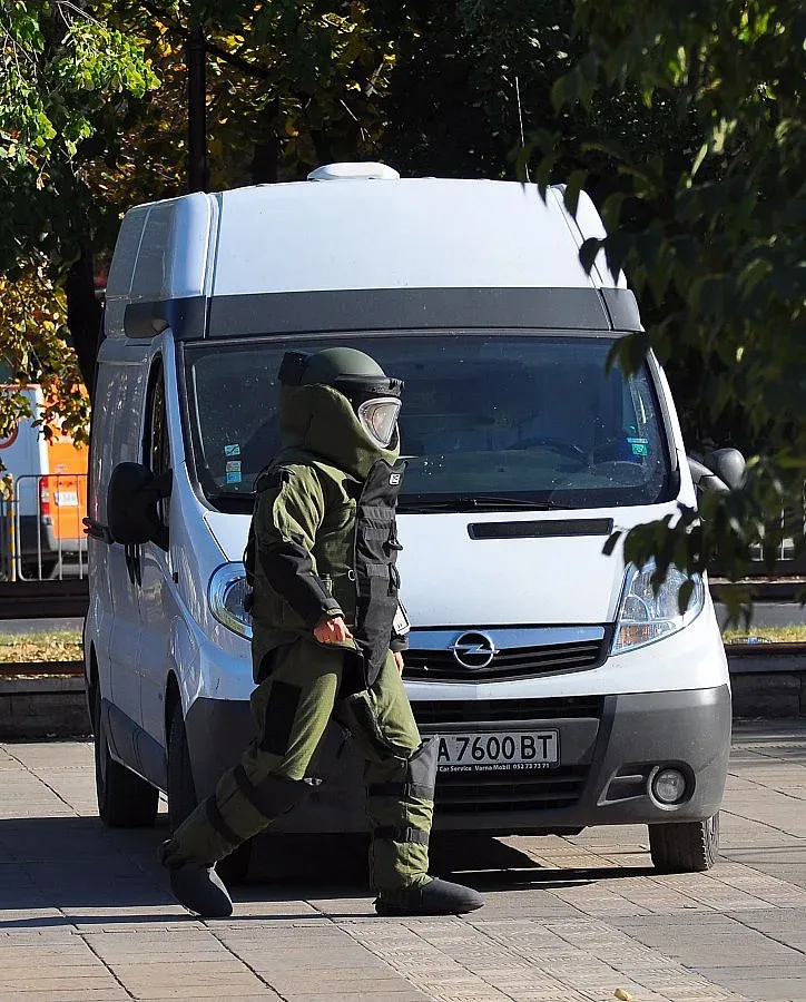 Сигнал за бомба опразни гимназия в Пловдив