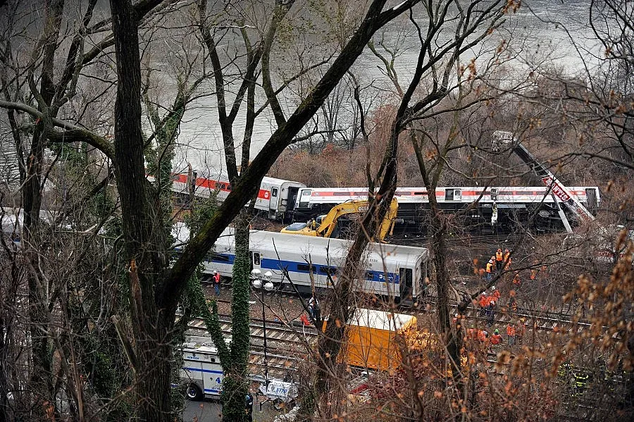 Дерайлиралият влак в Ню Йорк карал с превишена скорост