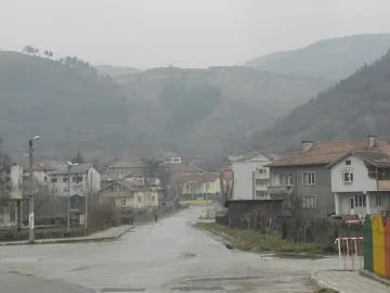 Експерти оглеждат опасно свлачище в квартал "Ораново"