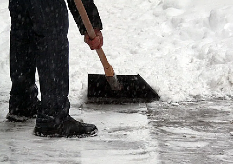 Началници ринат сняг в "Лудогорец"