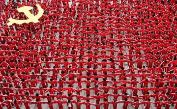 Китай наказа 20 000 държавни служители за бюрокрация