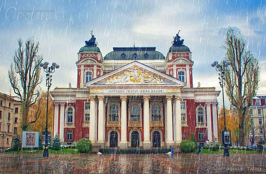 Народният театър с премиера на "Всичко ни е наред"