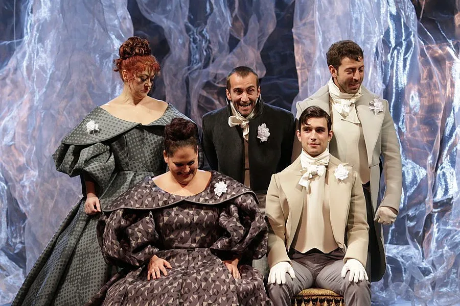 Смях и сълзи с "Ревизор" във Варна