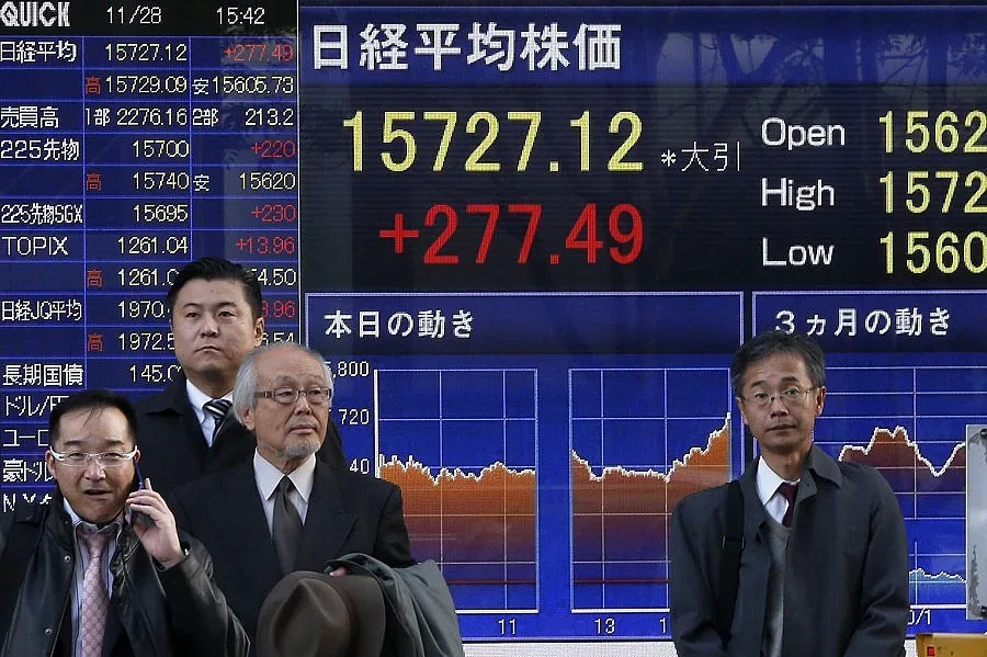 "Абеномика" - дъно за йената и рекорди за японските акции