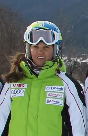 Сани Попова осма в слалома за ФИС в Италия