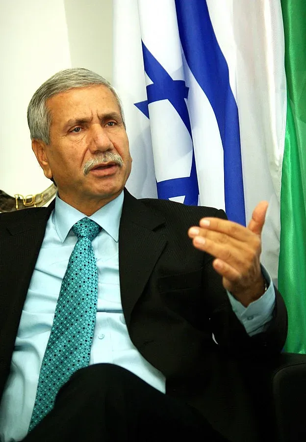 Шаул Камиса Раз: С толератност към взаимно уважение