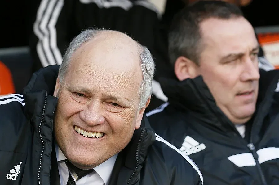 Мениджърът на Бербатов отказва да развее бялото знаме