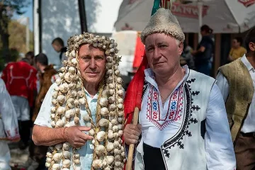 Искрен Пецов става водещ на Фестивала на чесъна край София