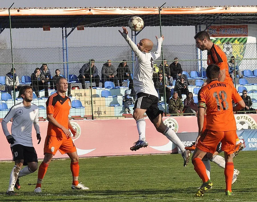 Литекс разби Любимец