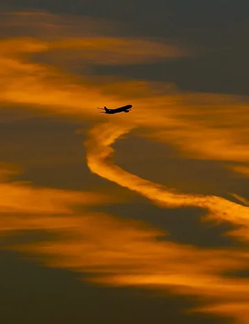 Самолет с 34 пасажери изчезна в Мозамбик