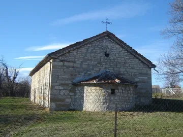 Крадци оставиха храм без икони за Коледа