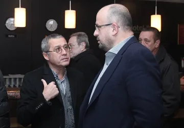 Властта се договори за намаление на партийната субсидия