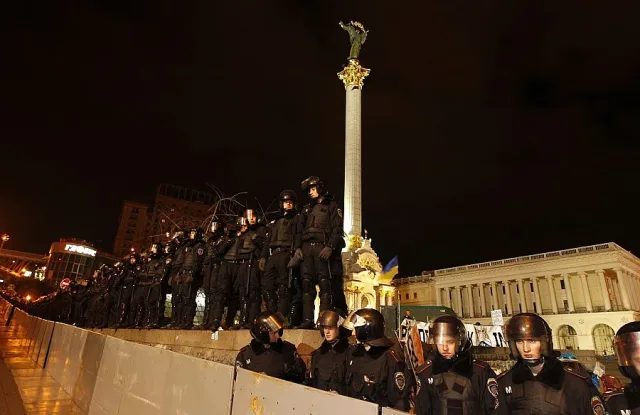 Хиляди на протест в Киев заради закон за изчезналите войници