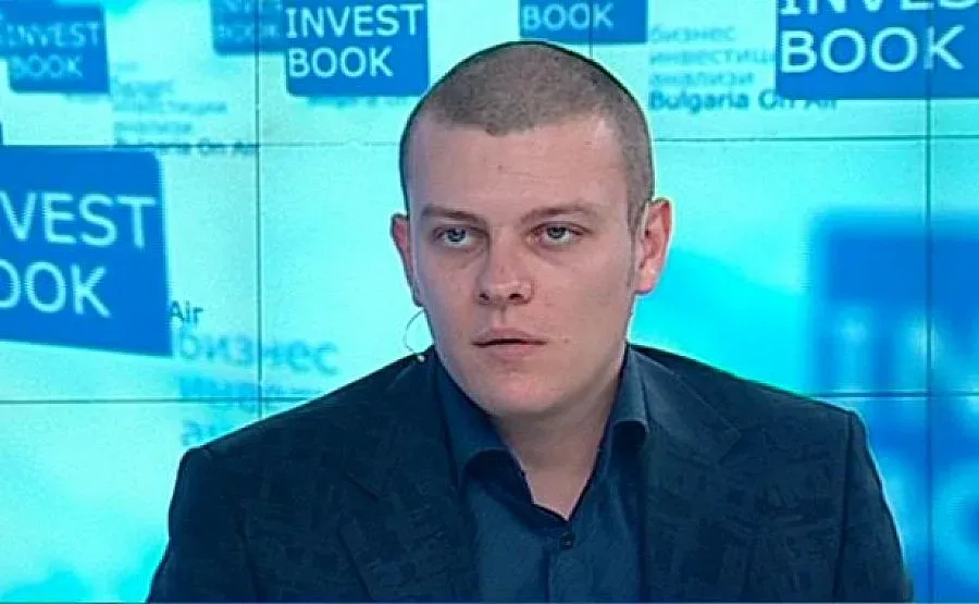 Защо Джон го е страх от българите