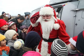 Дядо Коледа идва с кабриолет