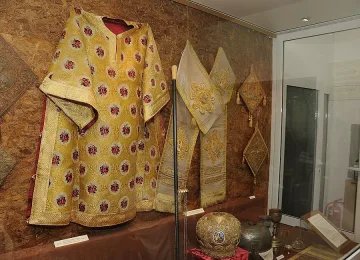 Богослужебните одежди на Антим I се пазят в Клисурския манастир