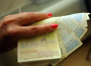 Българите с високи доходи са по-склонни да дават подкуп