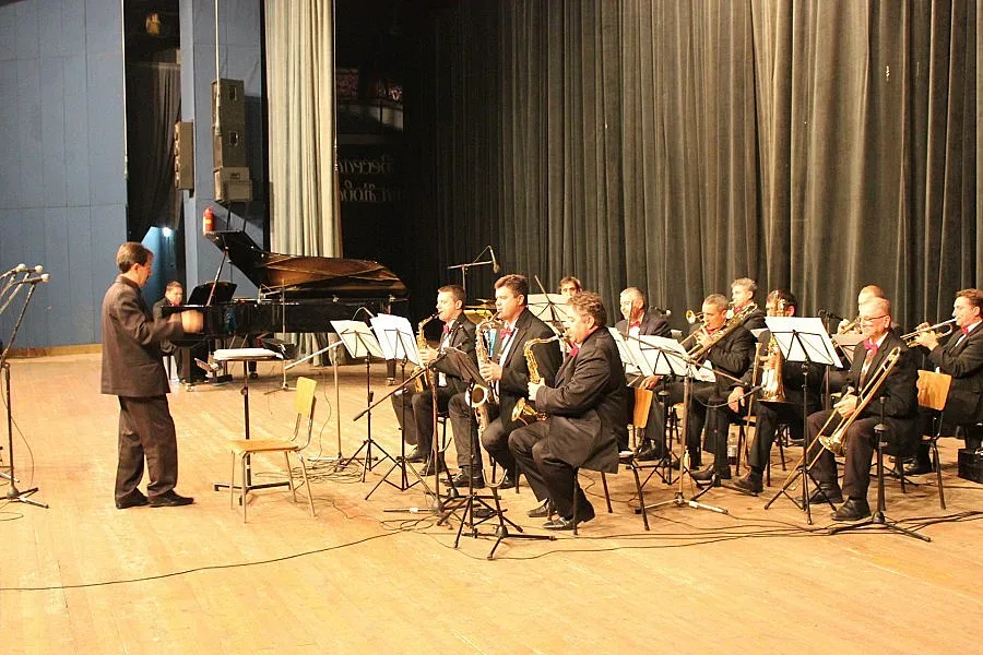 Биг-Бенд с концерт в памет на Гершуин