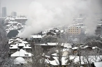 200 афганистанци бягат от огнен ад