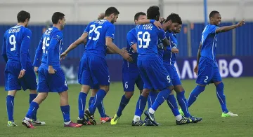 Феновете избират 11 за календар