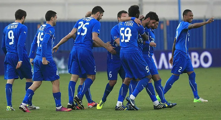 Феновете избират 11 за календар