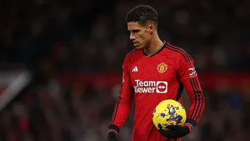 Футболна звезда обяви края! Причината