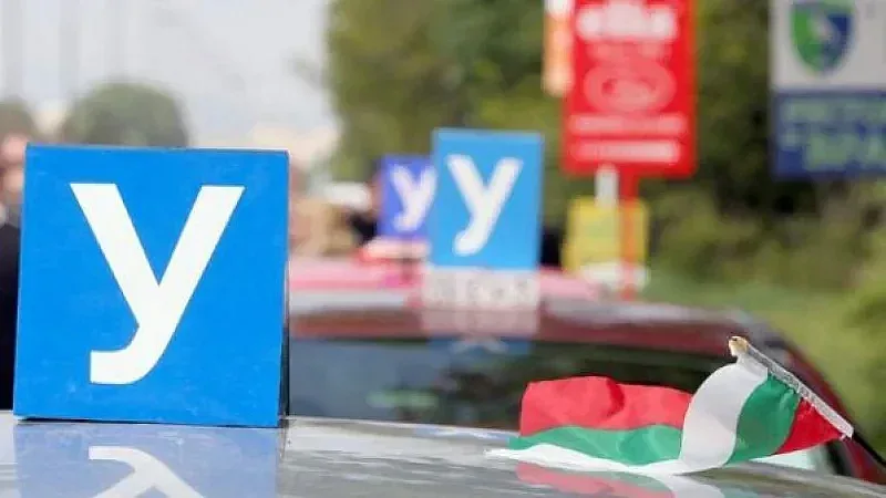 Автоинструктори на протест. Причината