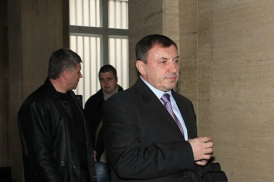 Пуснаха Алексей да пътува в чужбина