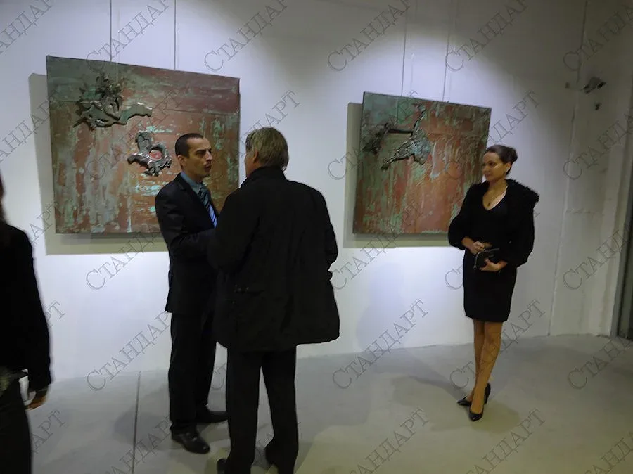 Баски скулптор се тревожи за Европа с бронз и оголен поглед